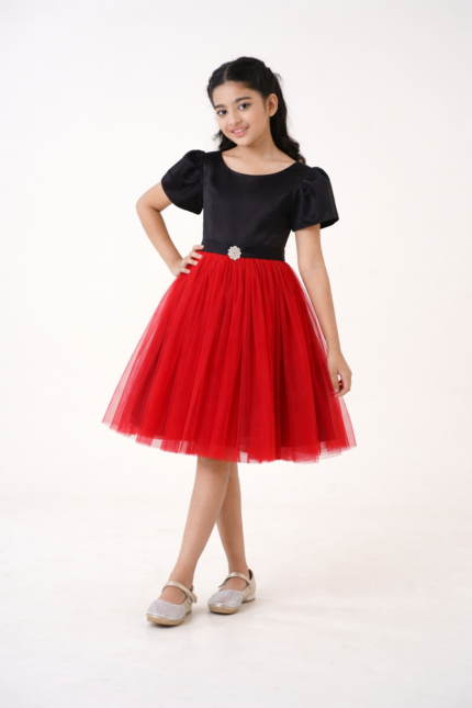 Amriss Kids Collection Girls Party Frock Black Bodice with Red Flowy Net Skirt and Decorative Brooch Detail